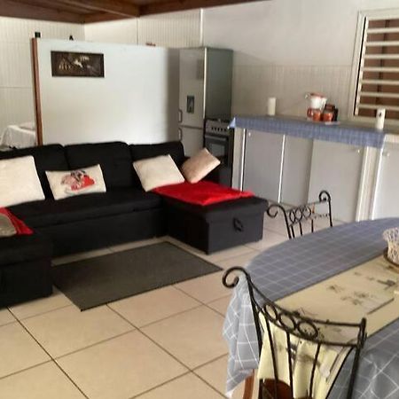 Appartement Dans Propriete Reposante Saint-Benoît Extérieur photo